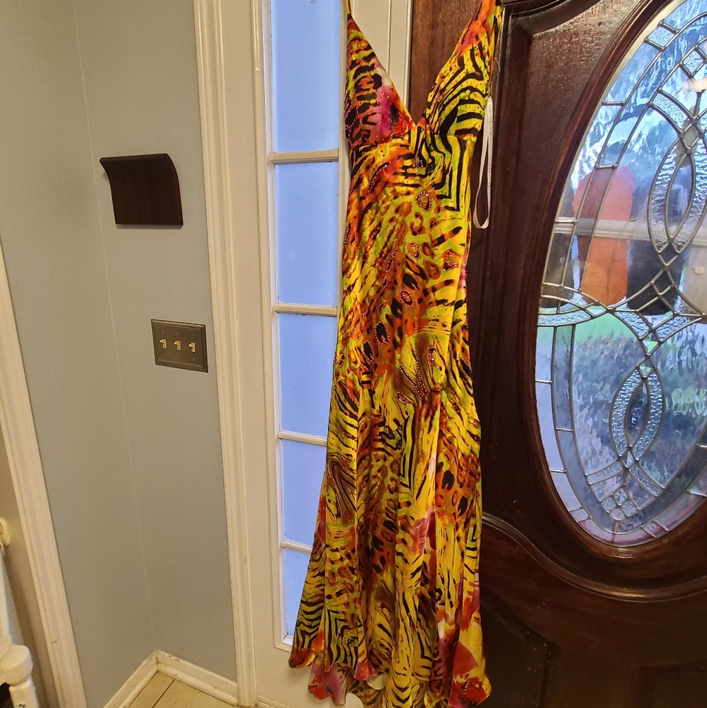 Niki Livas formal dress size 4